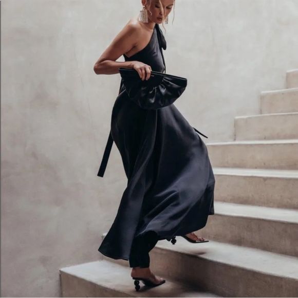 Cult Gaia Florence One-Shoulder Satin Black Gown 000/209 - Picture 8 of 10